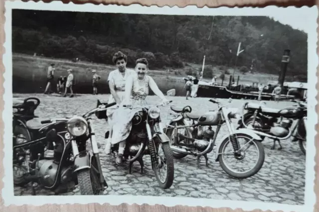 Motorrad Oldtimer Maschine Dame Frau Mädchen Jugend Kleid Maid 9x6 Original Foto