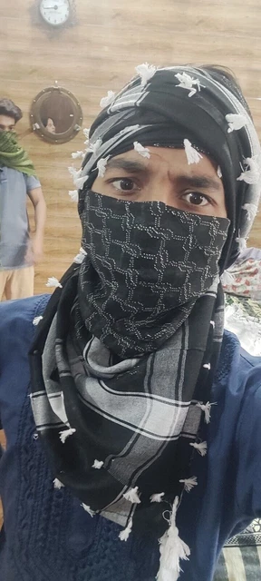 FOULARD ARABE KEFFIYEH Shemagh tout original fabriqué en Palestine coton Kufiya Arafat EUR 54,78