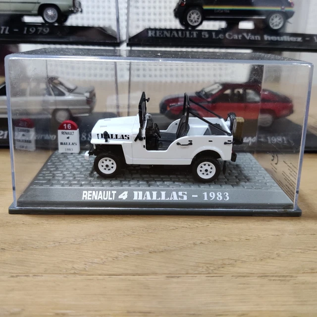 SCANIA R 580 - BLEU - UNIVERSAL HOBBIES