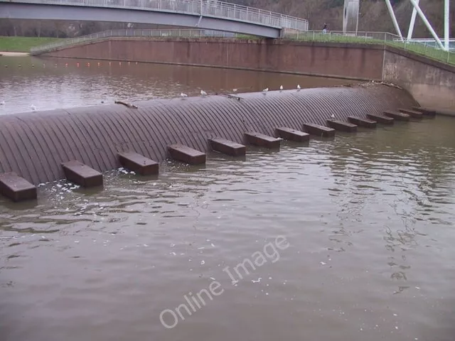 Photo 6x4 Weir at the end of the Exeter flood relief channel  c2008