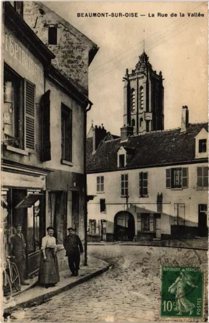 CPA BEAUMONT-sur-OISE - La Rue de la Vallée (107135)