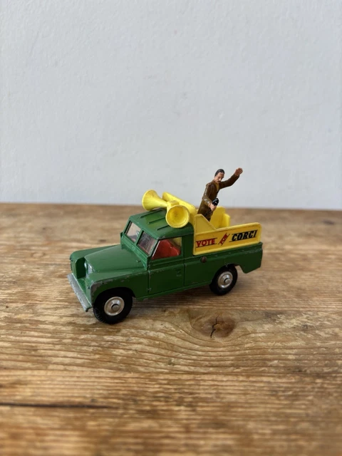 CORGI 　NO.472 LAND ROVER 　VOTE CORGI Corgi No.472 Land Rover Public Address Vehicle “Vote for Corgi”