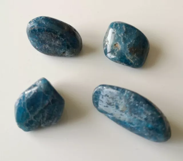 Lot de 4 Pierres Roulées en Apatite Bleue ( 24,2 g) - Madagascar