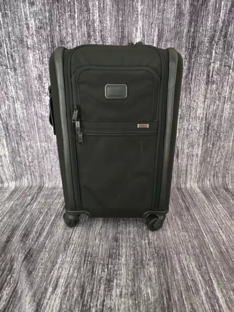 TUMI Alpha 3 22" International Expandable 4 Wheeled Carry-On (BLACK)