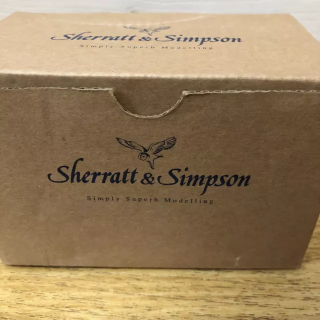 Sherratt & Simpson Cat Figure in Box - Great Condition 2