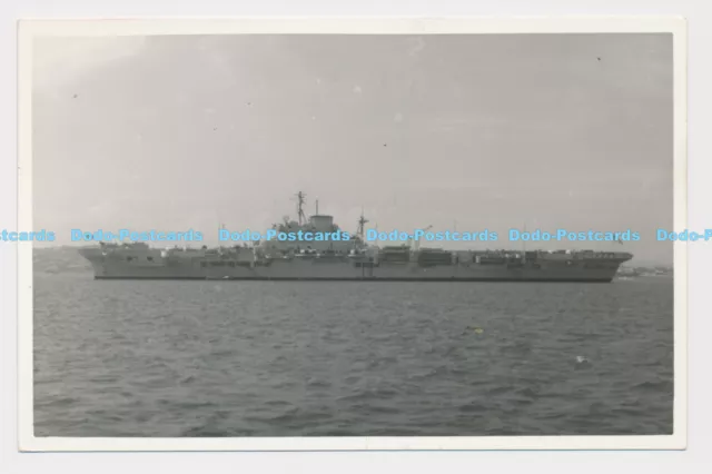 C023670 HMS Illustrious 87. British aircraft carrier. 1948. Photo