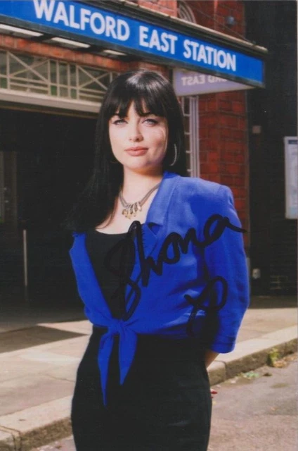 Shona McGarty    **HAND SIGNED**  6x4 photo  ~  Eastenders  ~  AUTOGRAPHED