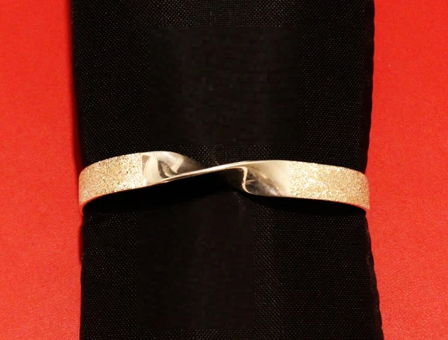 Fabulous Solid 925 Sterling Silver Frosted Design Twist Bangle
