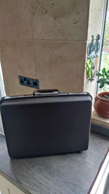 Samsonite Hard Shell case Briefcase Suitcase - Brown with 2 keys