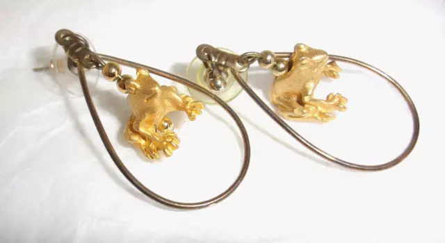 Whimsical Vintage Gold Tone 3D Frog & Hoop Dangle Pierced Earrings
