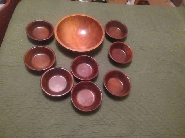Vtg  9 Piece Mort N Morton 11” Round Birch Salad Bowl And  (8)  6" Bowls.