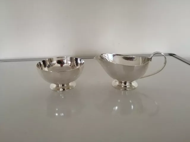 Lovely Silver Plated Sugar Bowl And Cream Set On A Raised Foot (Sps&C 111)