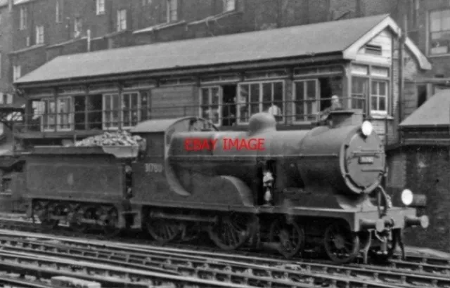 Photo  Sr L Loco 31780 1955 At Victoria Railway Station Light Engine