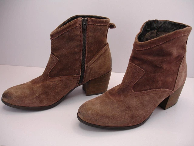 Womens 9 9.5 40 Taos Savvy Suede Distressed Ankle Boots Brown Cowboy Western Zip