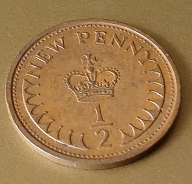 1973  Queen Elizabeth II  Half New Penny Coin UK  EAG776 Free Delivery