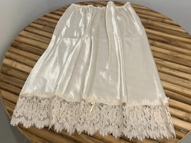 VINTAGE SLIPPERY SATIN venetian style lace HALF SLIP SKIRT 90s by ESCAPES sz L