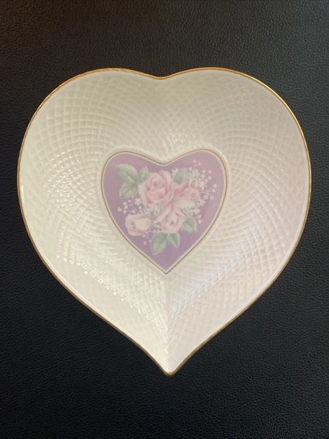 Mikasa Rose Boquet B2012 Ivory Bone China, Japan Candy Dish Heart Shaped Bowl