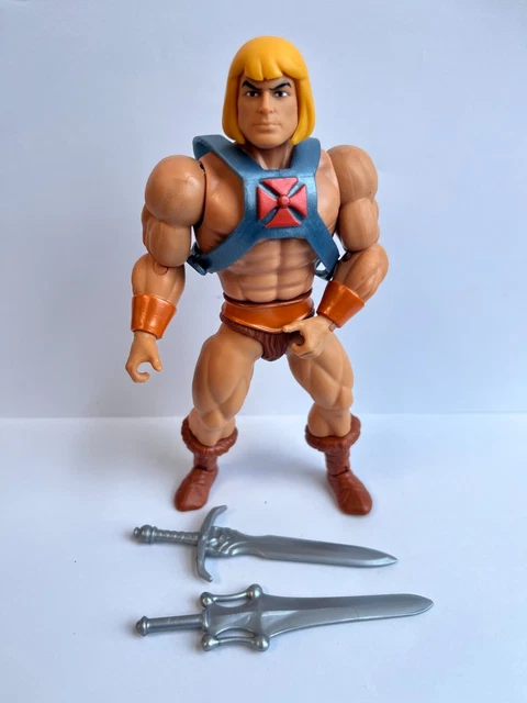 Masters Of The Universe He-Man Action Figure Grande 8.5" - Ispirata Alla Serie Netflix, Con Accessorio, Articolata, Per Bambini 4+