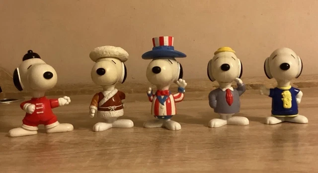 5 X Vintage McDonalds Happy Meal Snoopy Round The World Toys 1999 inc. Uncle Sam