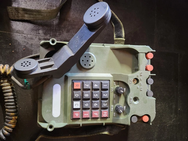 Military Field Phone - TA-1042 A/U -Used - Very Good Condition 