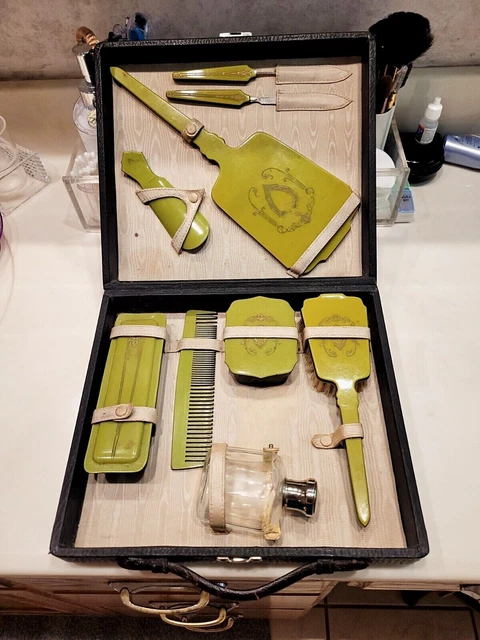 BAKELITE? VANITY SET Art Deco? Green Celluloid? £11.50  display picture 3