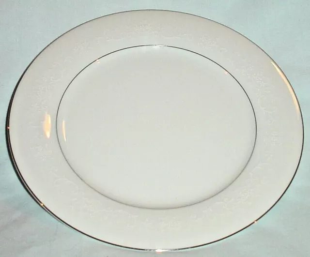 4 WHITEHALL SALAD LUNCHEON PLATES #6115 NORITAKE Japan WHITE PLATINUM TRIM 8.25"