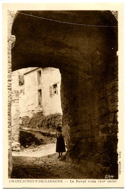 CPA 84 Vaucluse Chateauneuf-de-Gadagne Le Portal Vieux
