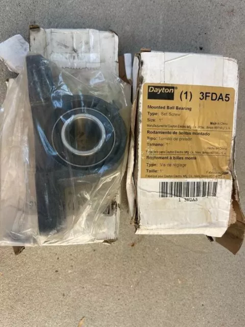 LOT- 2 Dayton 3FDA5 Pillow Block Bearings, 1-In Bore (New Old Stock)