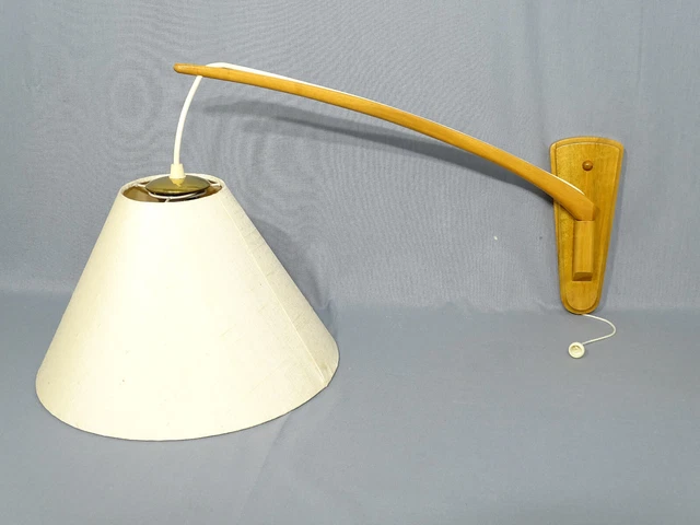 50er Years Wall Lamp With Auskragendem Arm Swivel-Mounted Solid Wood Midcentury