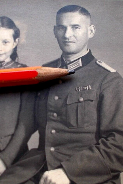 Foto Soldat Orden Spange 1944 Familie etc. INTERESSANT