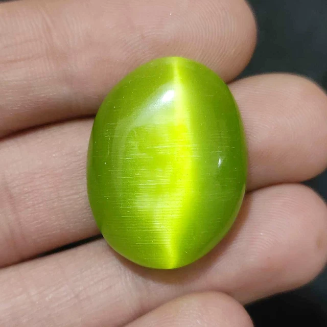 45.60 Cts Natural Green Cat's Eye  Cabochon Shape  Excellent  Gemstone