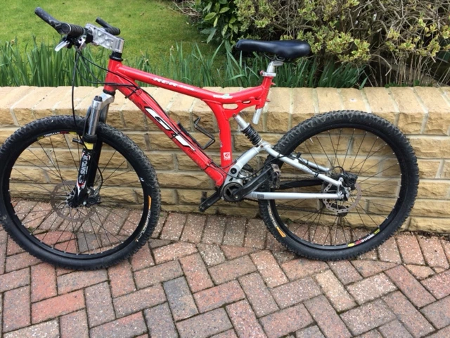 GT MOUNTAIN BIKE XCR 4000 PicClick UK
