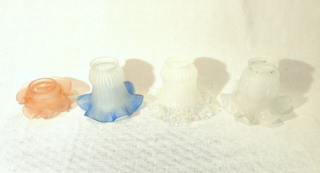 Lot de 4 abat-jours « tulipes » en verre pour lampes ou appliques Art-Nouveau