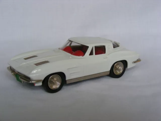 1963 Chevrolet Corvette Stingray Coupe - 1/43 scale - The Brooklin Collection