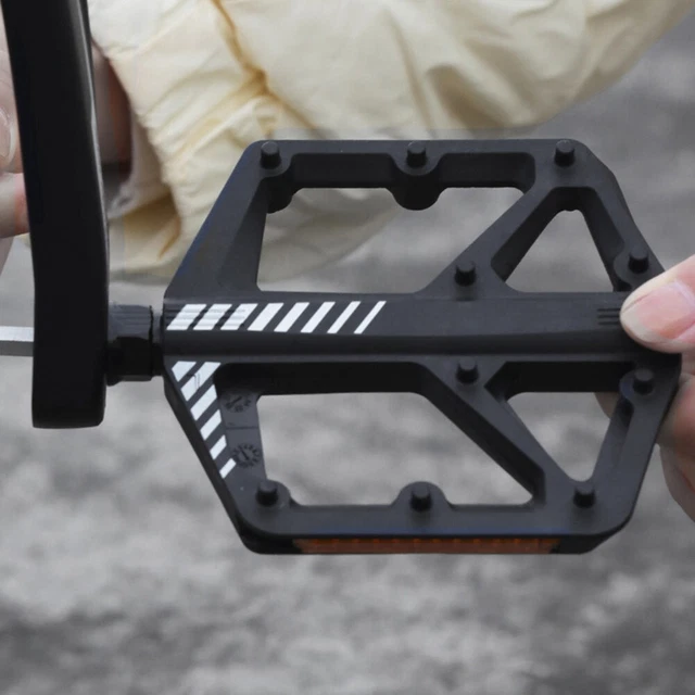 IMPROVE TRACTION AND prevent slipping with the anti slip tooth pin