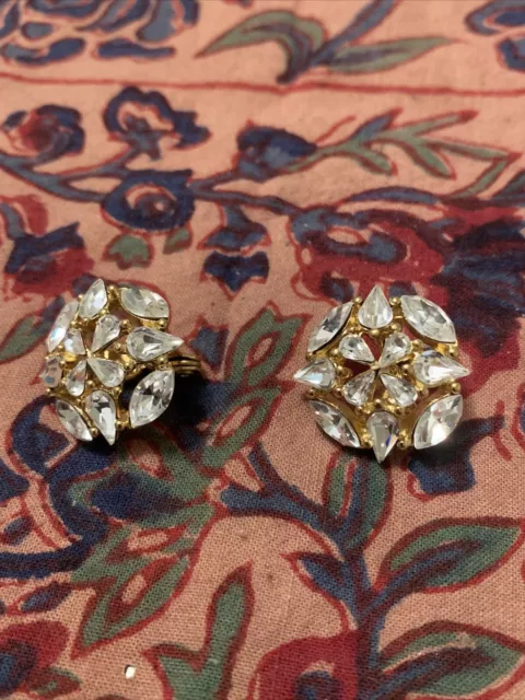 Vintage MONET GOLD TONED DIAMOND CLIP ON EARRINGS OLD ESTATE JEWELRY SALE FIND