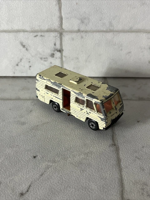 Vintage Matchbox Lesney England 1980 No 54 Creamy White Mobile Home Door Working