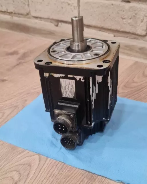 Haas AC Servo motor, Type - SGMG-09A2AB - USED YASKAWA ELECTRONIC