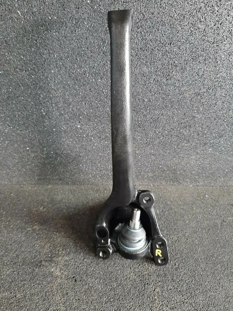Mercedes-Benz Front Left Axle Knuckle – W116 W123 W126, OEM 1163304020, No ABS, Germany