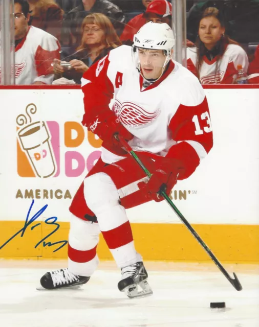 PAVEL DATSYUK Signed Detroit Red Wings Final Game 8 x 10 Photo - 70695