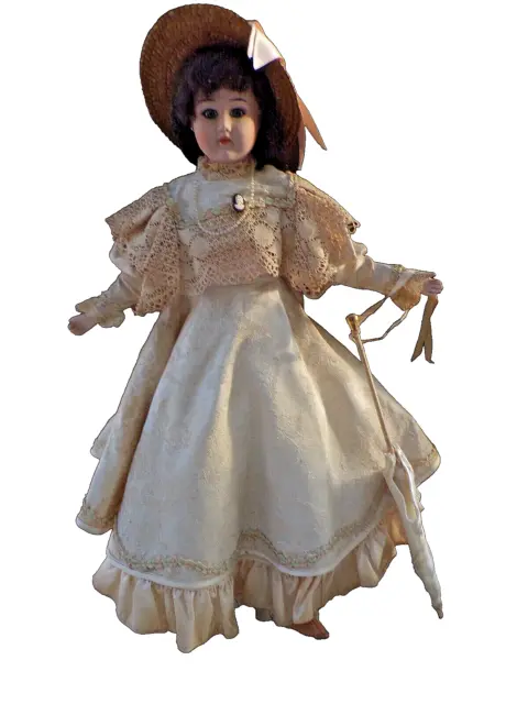 Grande poupée porcelaine vintage décorative-Les poupées de Jeanne-France