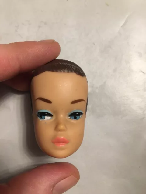 tête poupée barbie fashion queen