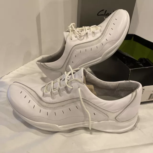 Clarks Wave.Wheel Walking Shoes Womens Size 10N White Leather Lace-Up Sneakers