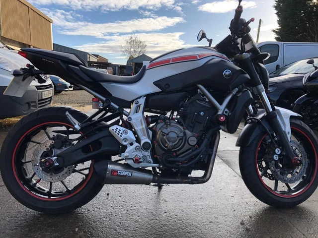 2014 64 YAMAHA MT07 MT-07 MT 07 700cc WHITE ROADSTER NAKED NEW MOT