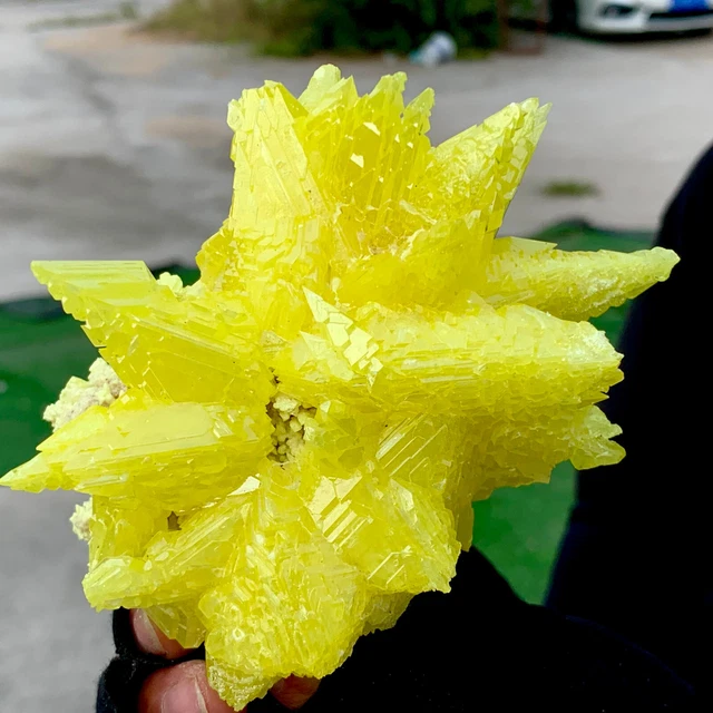 314G New Find green Crystal Cluster MineralSpecimen +NATIVE SULPHUR Sicily