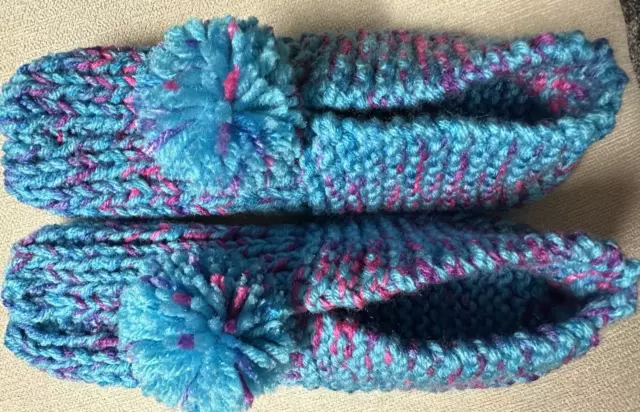 New Amish Handmade Slippers Turquoise/Pink Mix w/Pompoms Mans Small Wms Med 9"