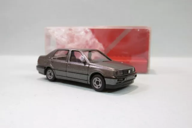 Herpa - VW VOLKSWAGEN VENTO GL gris métallisé réf. 031202 BO HO 1/87