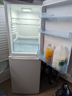 logik fridge freezer lfc55s13