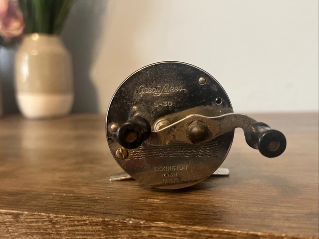 RARE GREAT LAKES Model 111 Vintage Fishing Reel Lexington Mi