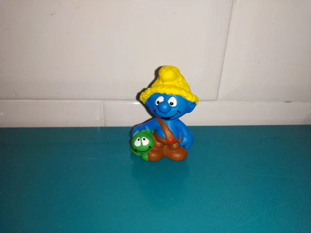 La Figurine Schtroumpf fainéant + socle d'une maison